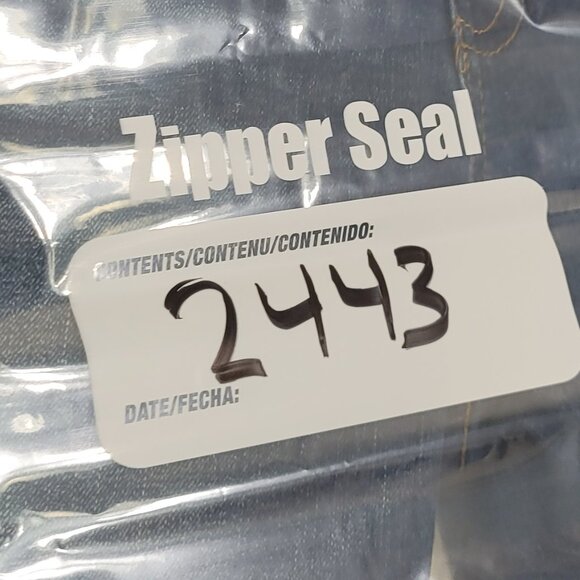 Refuge Women's Blue Denim Distressed Mid Rise Front Zipper Casual Skinny Jeans - Picture 12 of 12